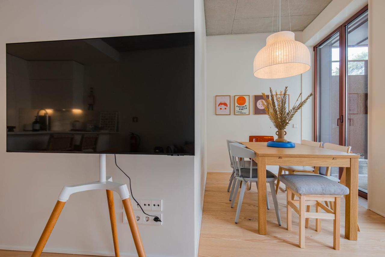 Deluxe 2Bdr Apartment W/ Patio By Lovelystay Lissabon Exterior foto
