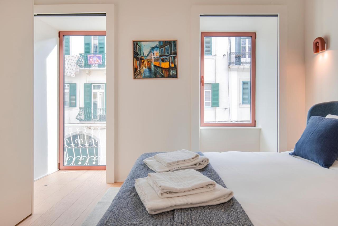 Deluxe 2Bdr Apartment W/ Patio By Lovelystay Lissabon Exterior foto